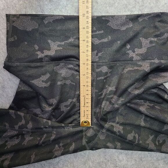 Fabletics Powerhold Camo Leggings Women's Medium Black‎ Gray Gym Running Hiking - Picture 8 of 8